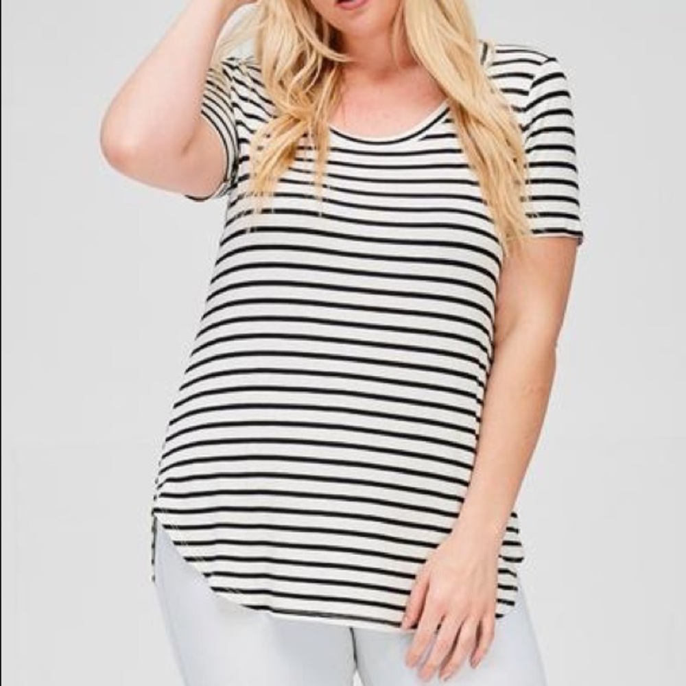 STRIPE PRINT SHORT SLEEVES ROUND NECK TUNIC TOP